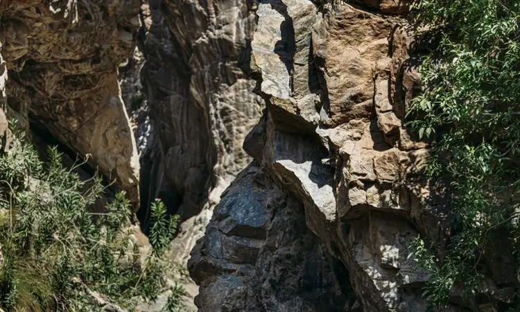 Large-Hiking - Wadi Shees (1) copy.webp