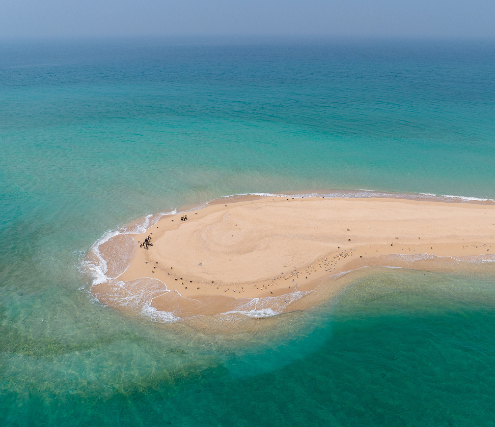 Sir Bu Nair Island Landscape