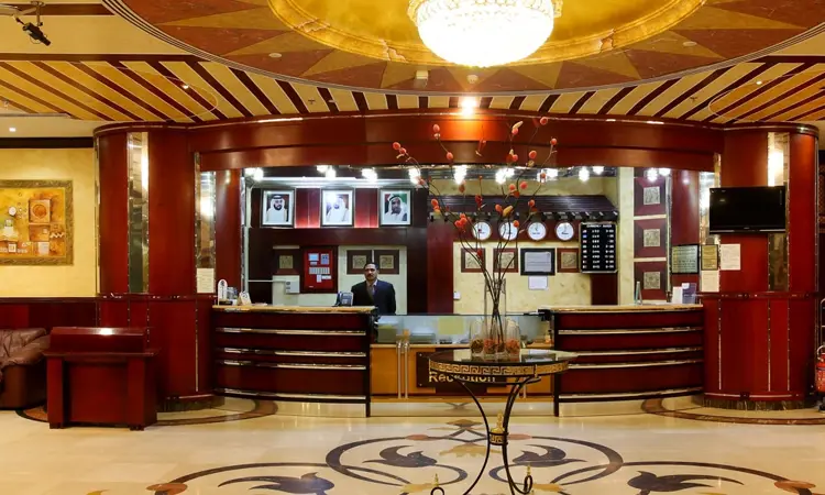 Al Bustan Tower Hotel Suites.webp