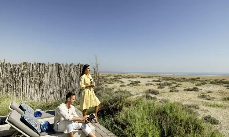 Large Kingfisher Retreat 1