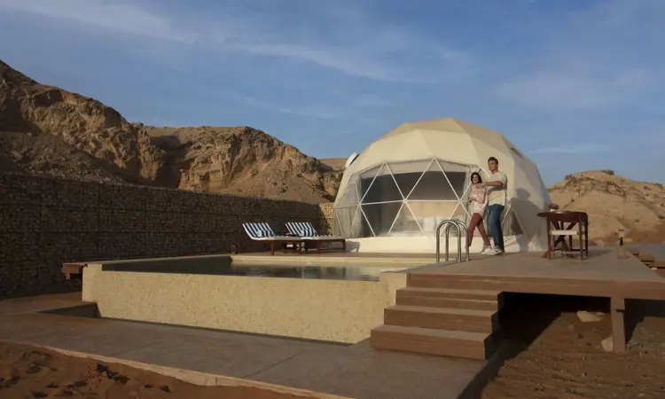 Large Moon Retreat 6