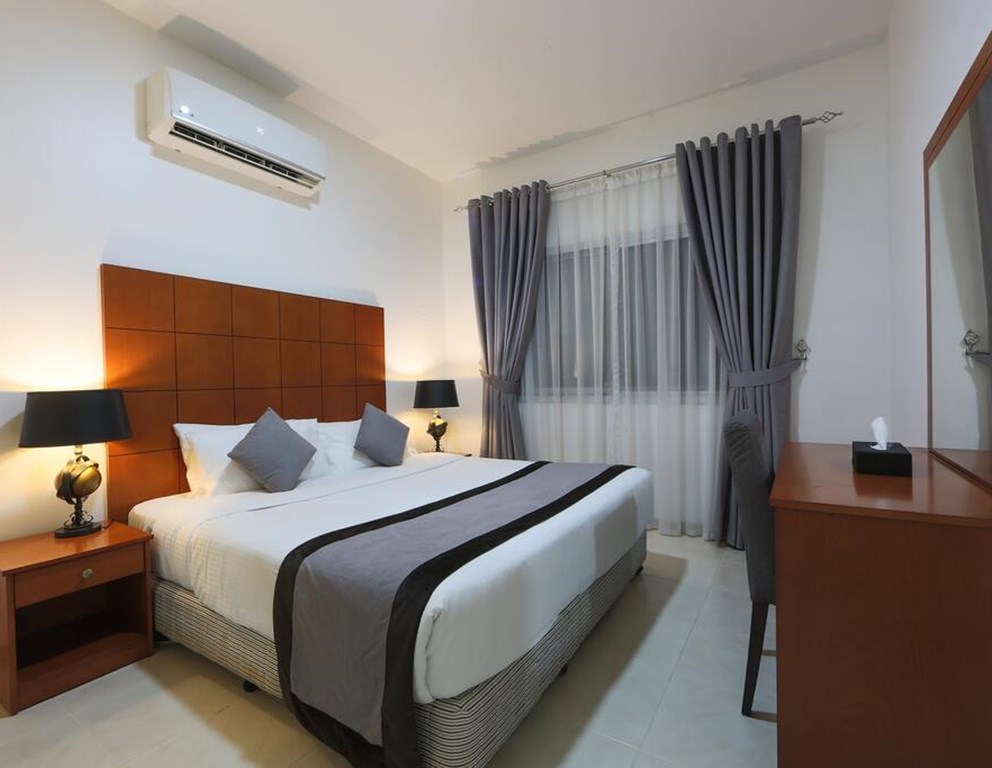 Umbraco.Cms.Core.Models.MediaWithCrops`1[Umbraco.Cms.Web.Common.PublishedModels.Image]??.Name