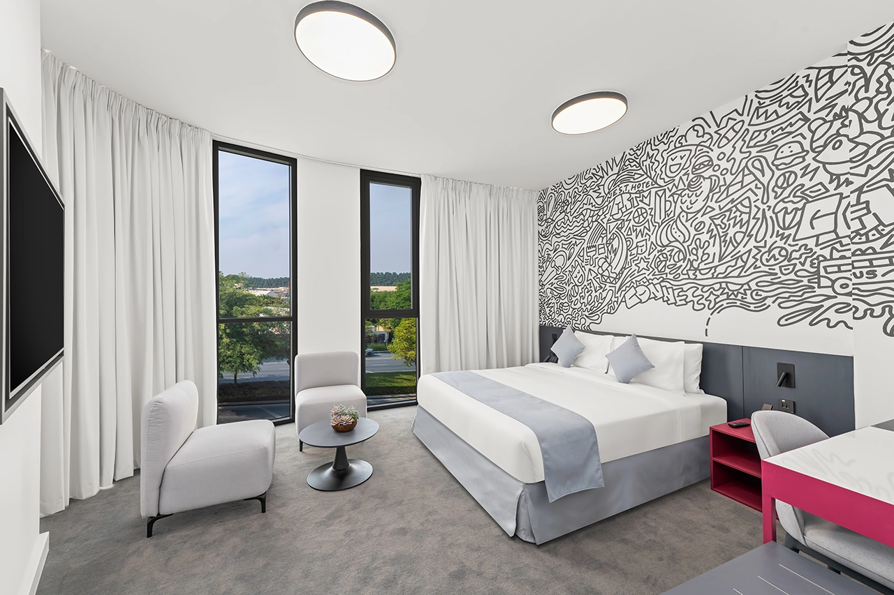 Signature room 3 copy.webp