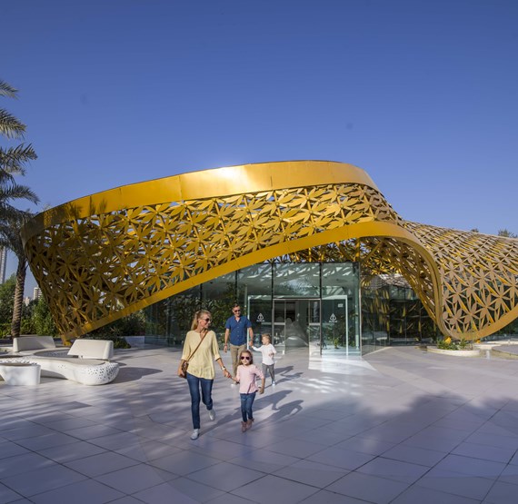 Umbraco.Cms.Core.Models.MediaWithCrops`1[Umbraco.Cms.Web.Common.PublishedModels.Image]??.Name